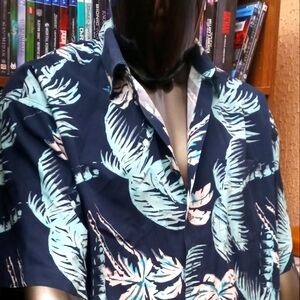 Casual button down blue Hawaii shirt XL tiki